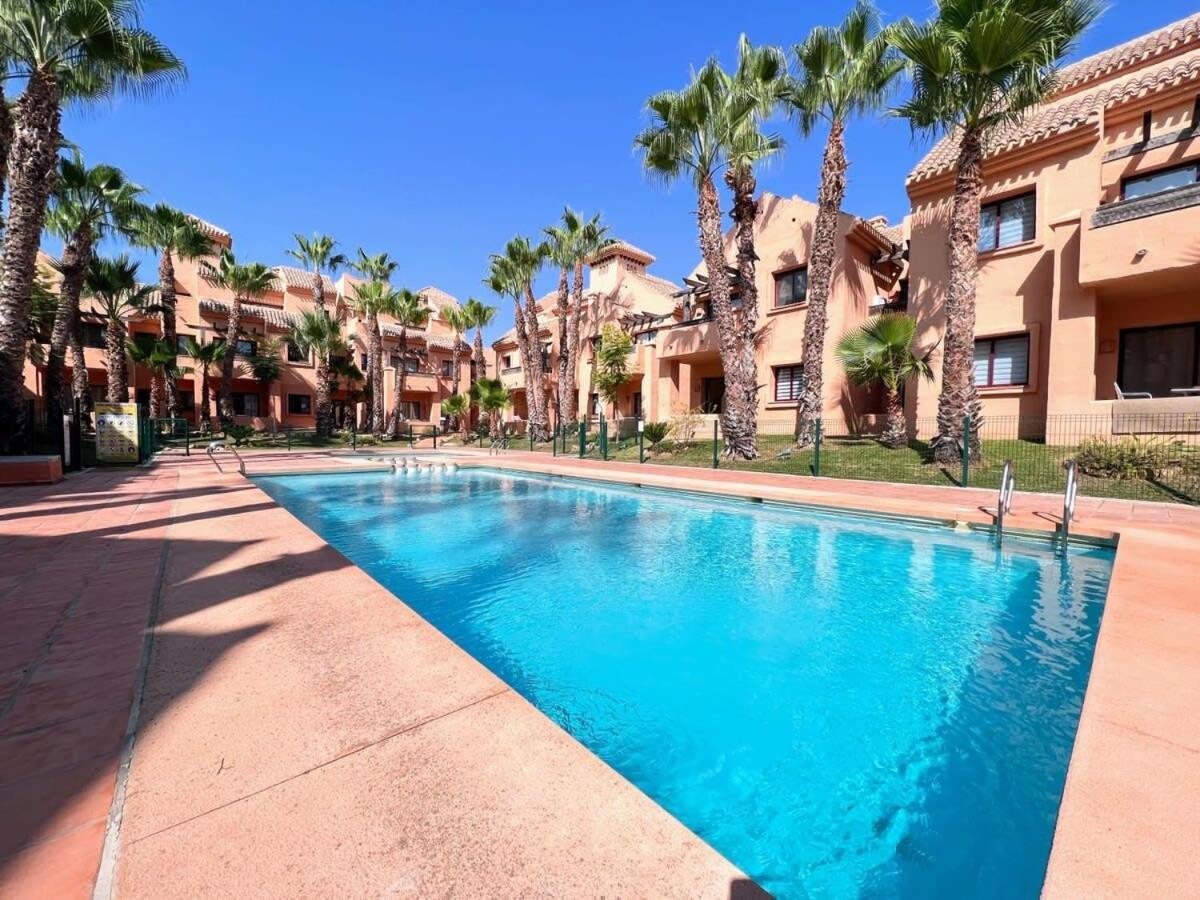 Modern 2 Bedroom Beachside Apartment Nr72 Los Alcazares Bagian luar foto